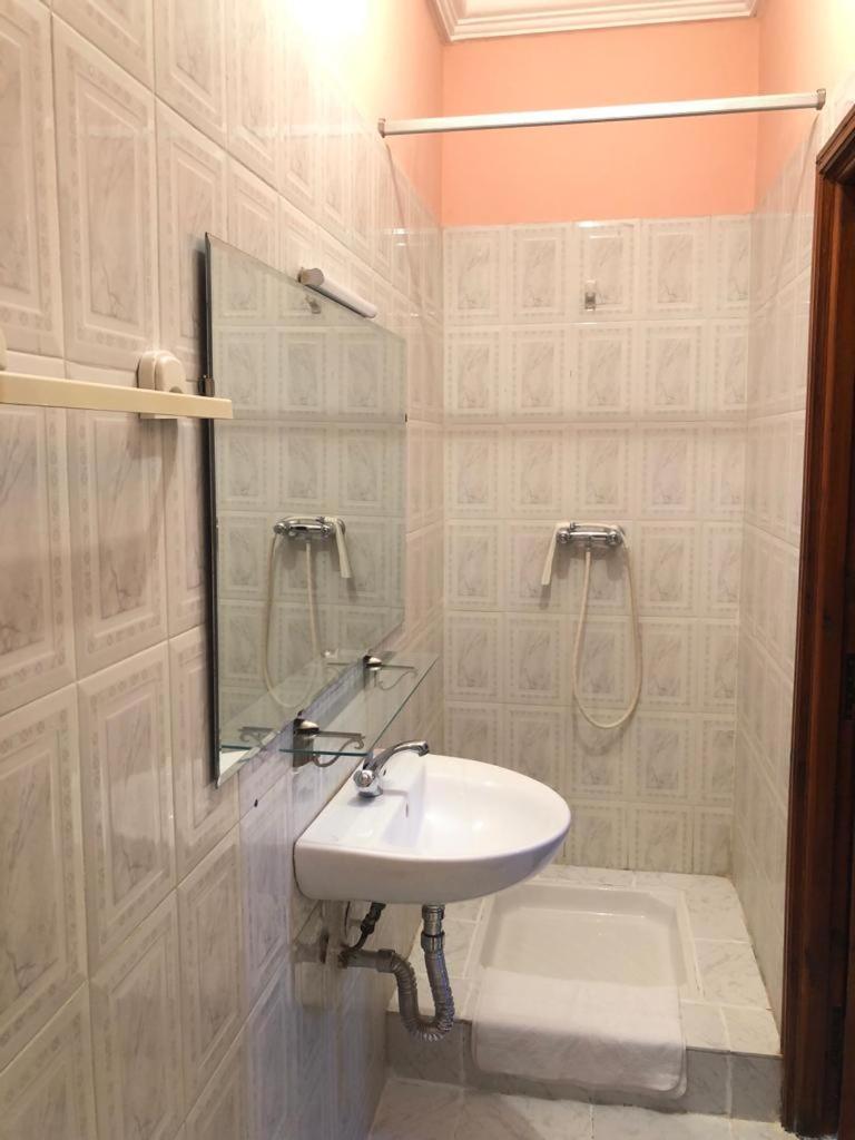 Riad Ramona Lqariya Seyaheya Marakeş Oda fotoğraf