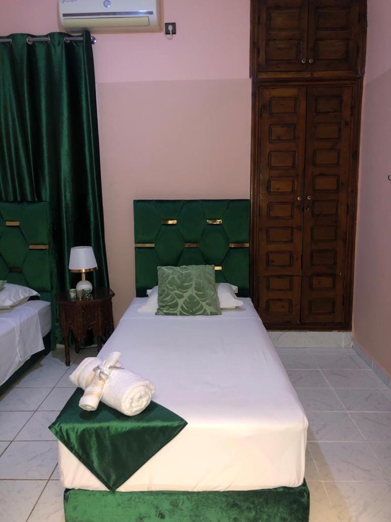 Riad Ramona Lqariya Seyaheya Marakeş Oda fotoğraf